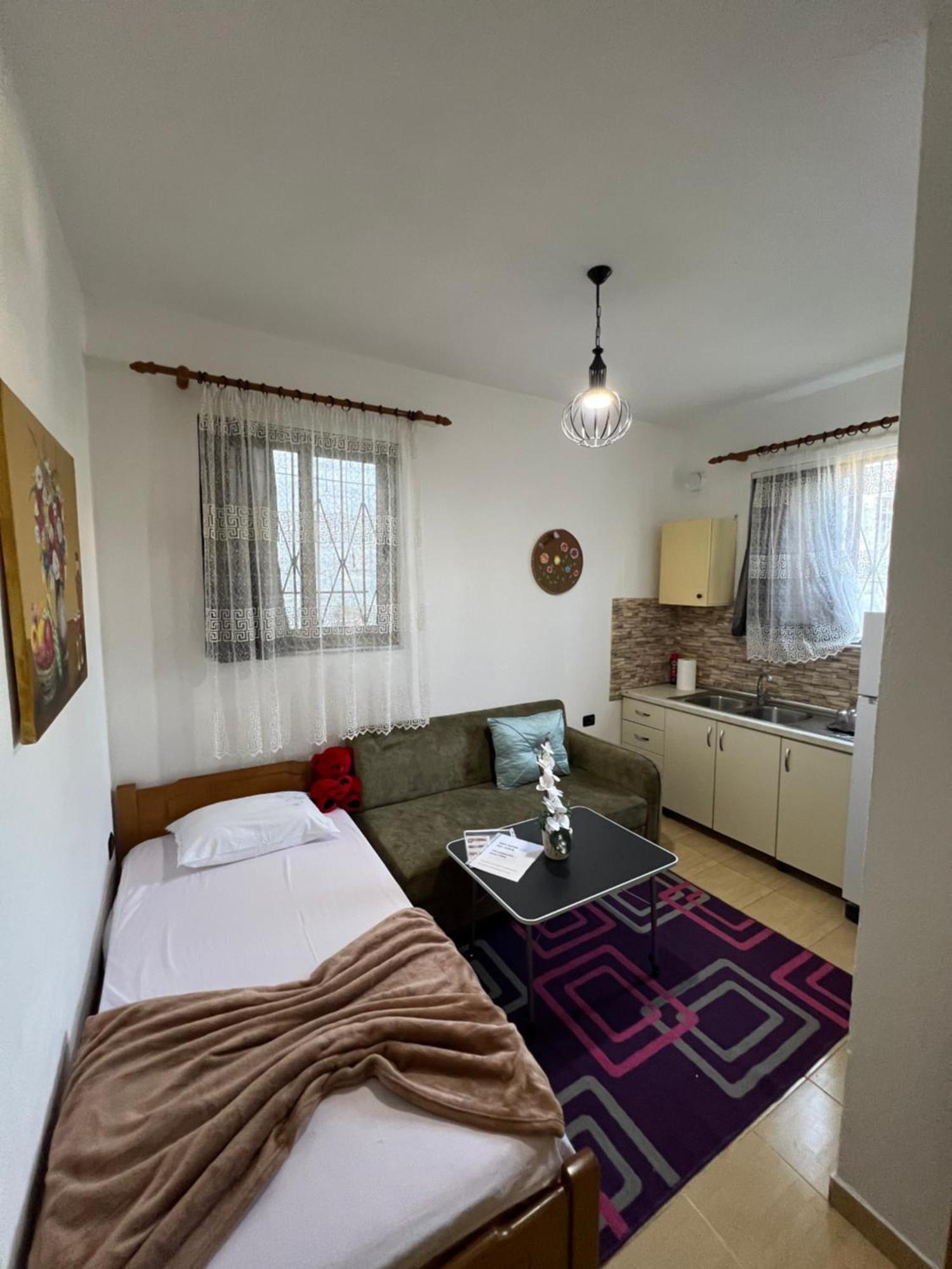 Hotell Dibra Near Center Of