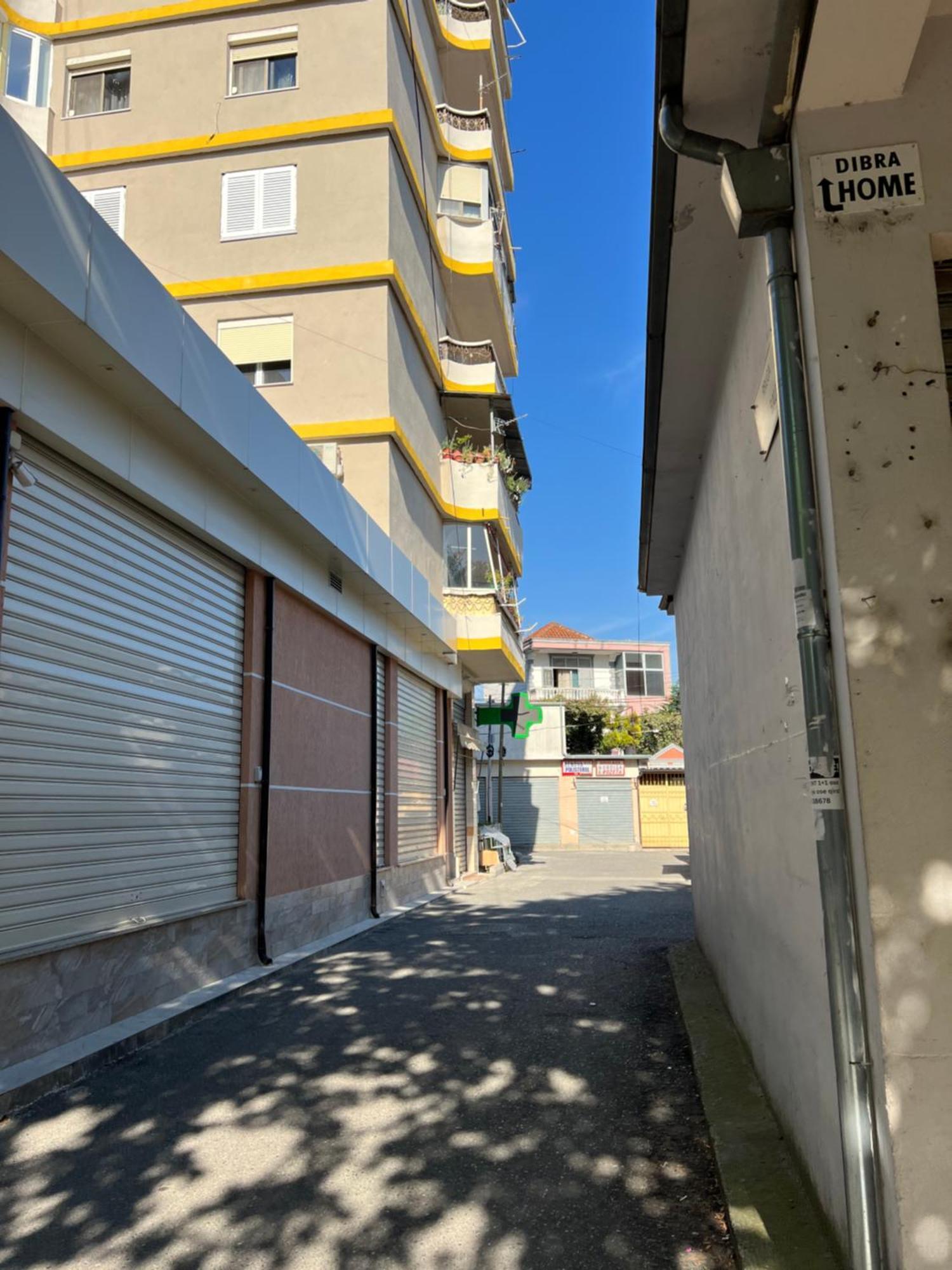 Dibra Near Center Of 5*